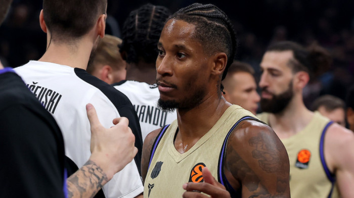 So na živu ranu - Evroliga objavila snimak Klajburnove trojke za muk u Areni (VIDEO)