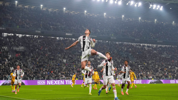 Kapa dole, majstore! Genijalna reakcija Vlahovića za novi gol! (VIDEO)