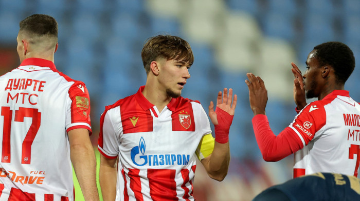 Zvezda nema izgovor: Crveno-beli pred praznim tribinama napadaju Radnik