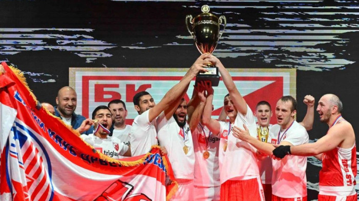 Zvezda pokorila Evropu: Crveno-beli bokseri osvojili Kup šampiona (FOTO)