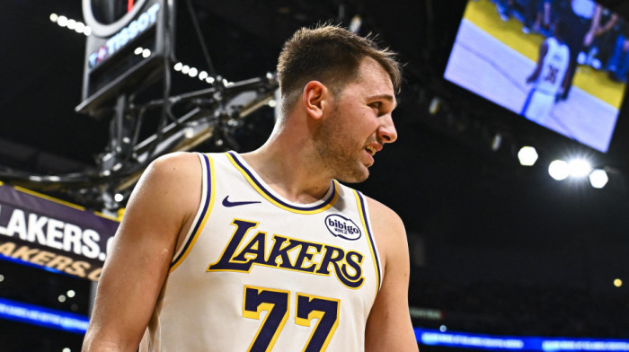 Luka Dončić radi neviđene stvari, Jović nije mogao da ga zaustavi (VIDEO/FOTO)