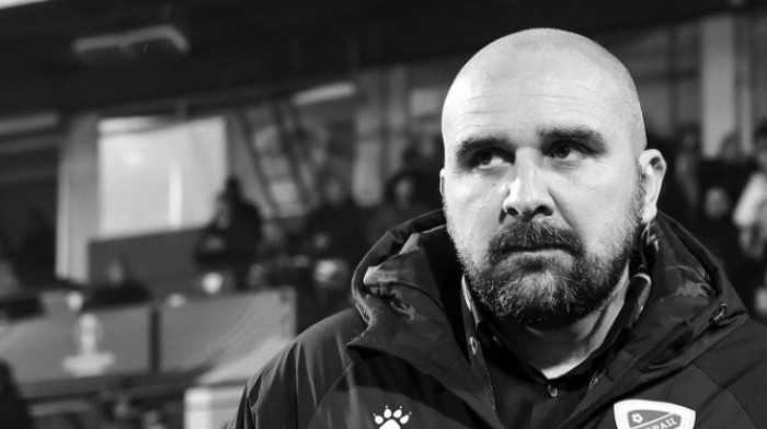 Horor scena u Lučanima: Treneru Radničkog se slošilo, pa se srušio tokom meča