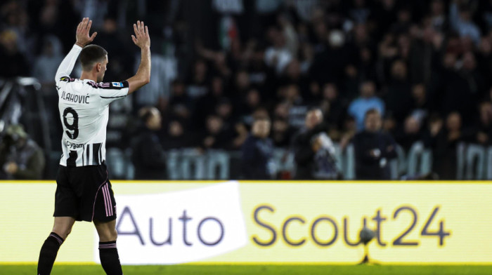 Vlahović dobio trenera koji će ga istrpeti do kraja: "Bio bi presrećan da ostane sa nama"