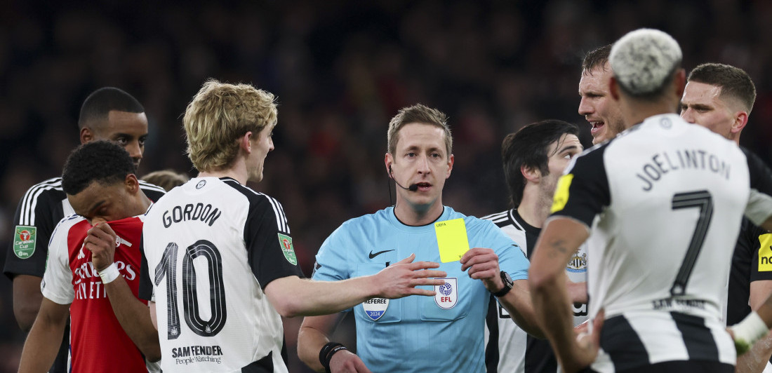 Englez na centru "Marakane": Kontroverzni sudija deli pravdu na Zvezda - Lil