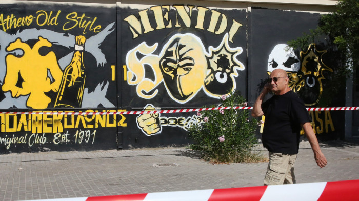 Jezivo, kakva tragedija! Navijač preminuo nakon tuče navijača - ponovo AEK (FOTO)