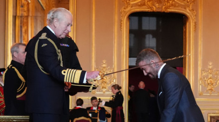 Ser Dejvid Bekam: Kralj Čarls proglasio legendu za viteza (VIDEO/FOTO)