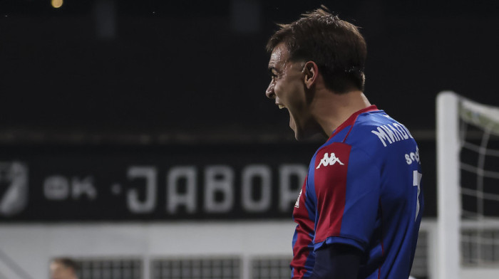 Ljudi, šta je ovo bilo? Miloševićev gol za TV špice u Ivanjici (VIDEO)