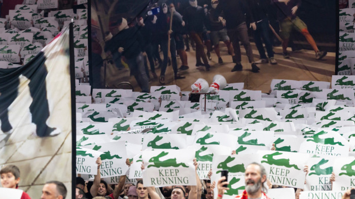 Gori Arena: Spektakularna koreografija zvezdaša - "Nastavite da bežite" (VIDEO)