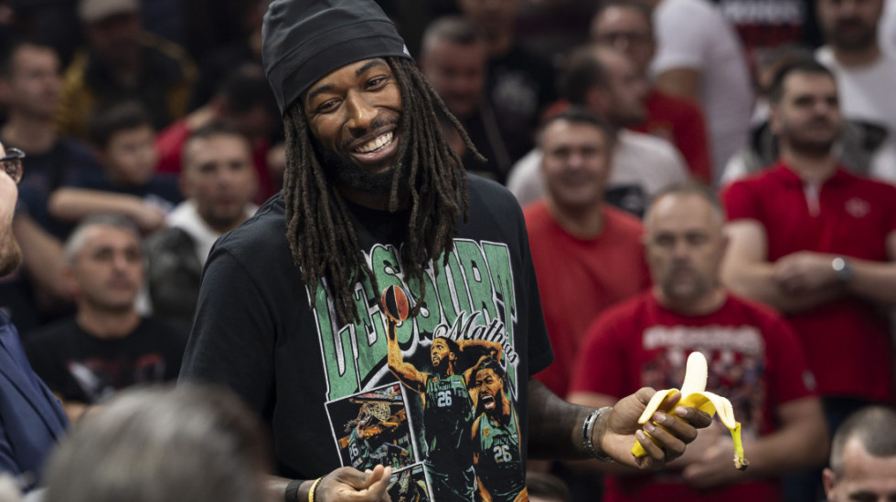 Kakva mašina: Srbin dovezao Lesoru "Betmobil", mreže gore koliko dobro izgleda (VIDEO)