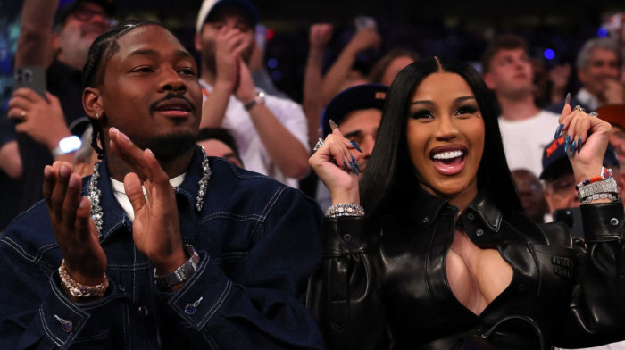 NFL zvezda priznala da je otac deteta influenserke, a čeka bebu s reperkom