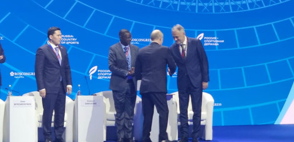 Velika čast: Ministar Gajić rame uz rame s Putinom na najvećem sportskom forumu u Rusiji