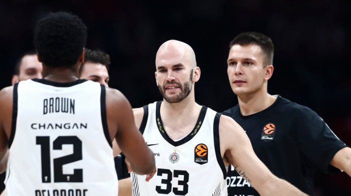 Sudije brutalno pokrale Partizan protiv Olimpijakosa? Sramotan podatak, ovo će razbesneti navijače