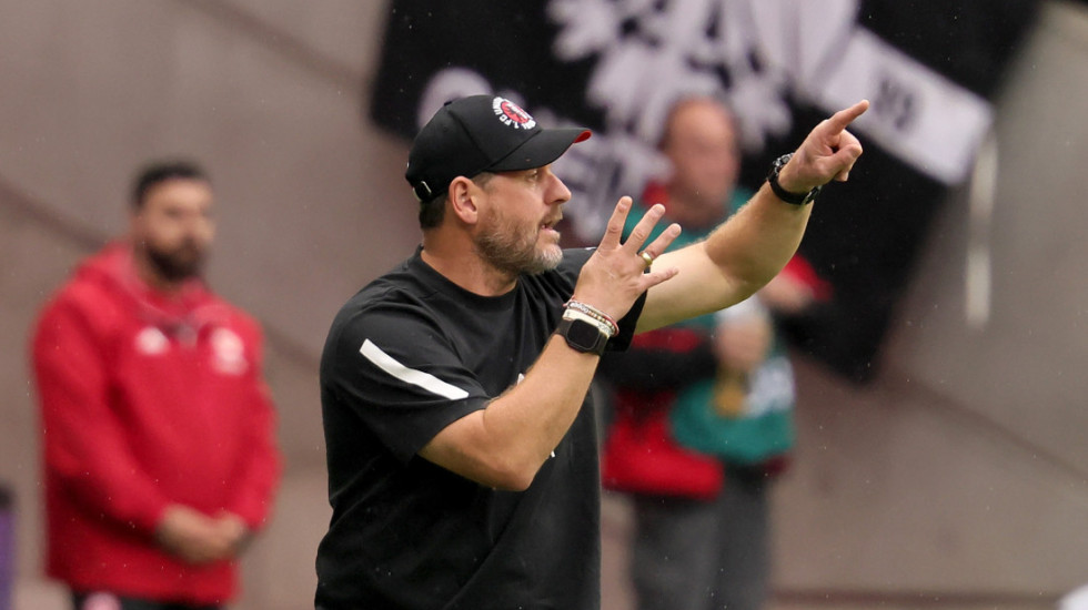 Trener pobesneo zbog VAR odluke - Ne možete svirati ofsajd od pet milimetara, to je ludo! (VIDEO)