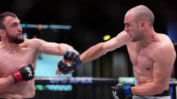 Brutalni Srbin uništio Rusa - Medić razornim udarcima demolirao rivala (VIDEO)