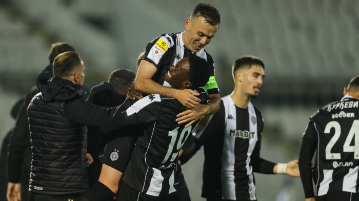 Trijumf u praznoj Humskoj! Partizan na krilima Ugrešića i Natha na vrhu Superlige (VIDEO)