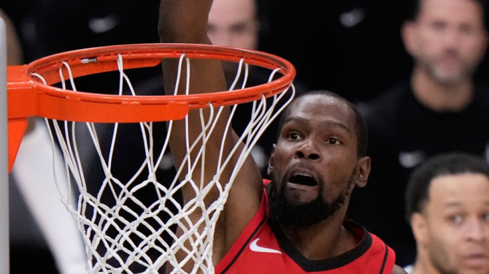 Kevin Durent isprašio Adetokumba i Bakse, Šej spakovao Sansima 35 poena (VIDEO)