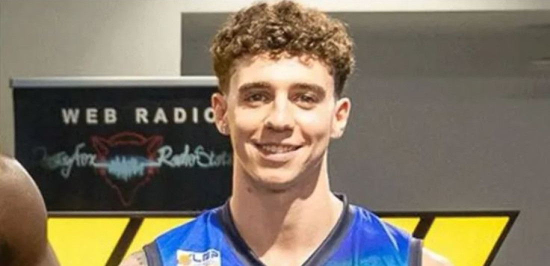 Košarkašu (21) se bore za život: Zakucao se Ferarijem u zid kuće, helikopterom hitno prebačen u bolnicu (FOTO)