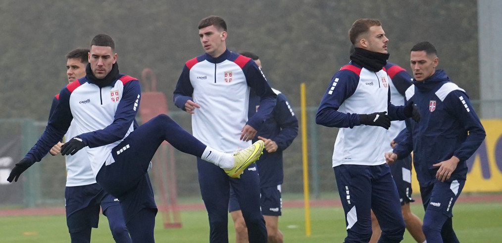 Tim za "Vembli": Srbija na Engleze sa ovih 11! Paun menja formaciju, nema više kao kod Piksija