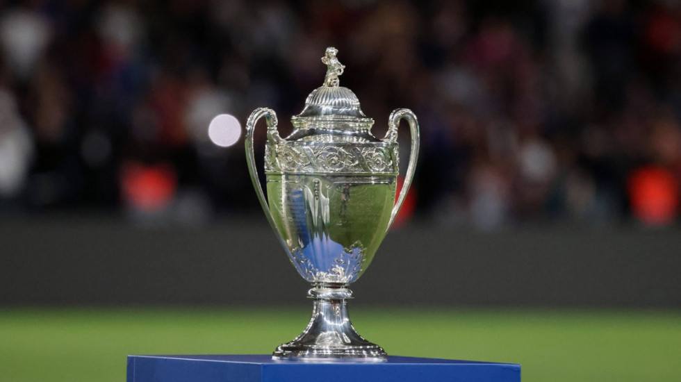 Ludnica u Francuskoj: Moraju na put dug 36.000 kilometara zbog kup utakmice