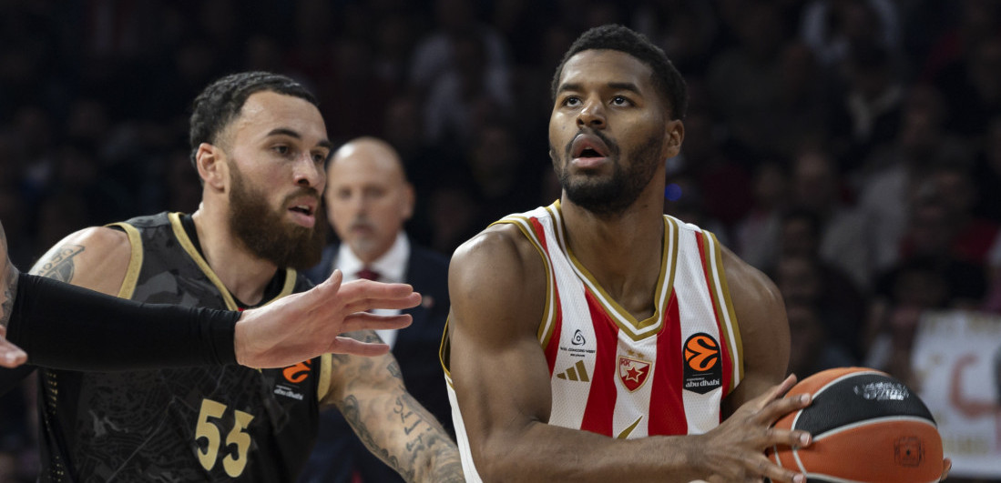 Zvezda se muči! Majk Džejms i Okobo rešetaju crveno-bele