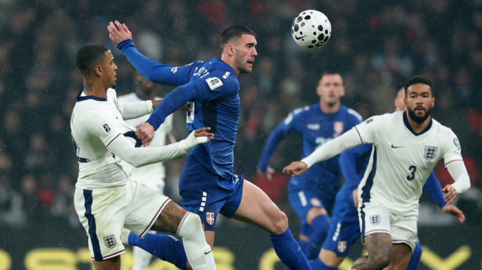 Idemo, Srbijo! "Orlovi" prvi zapretili: Vlahović odmah napao Engleze! (VIDEO)