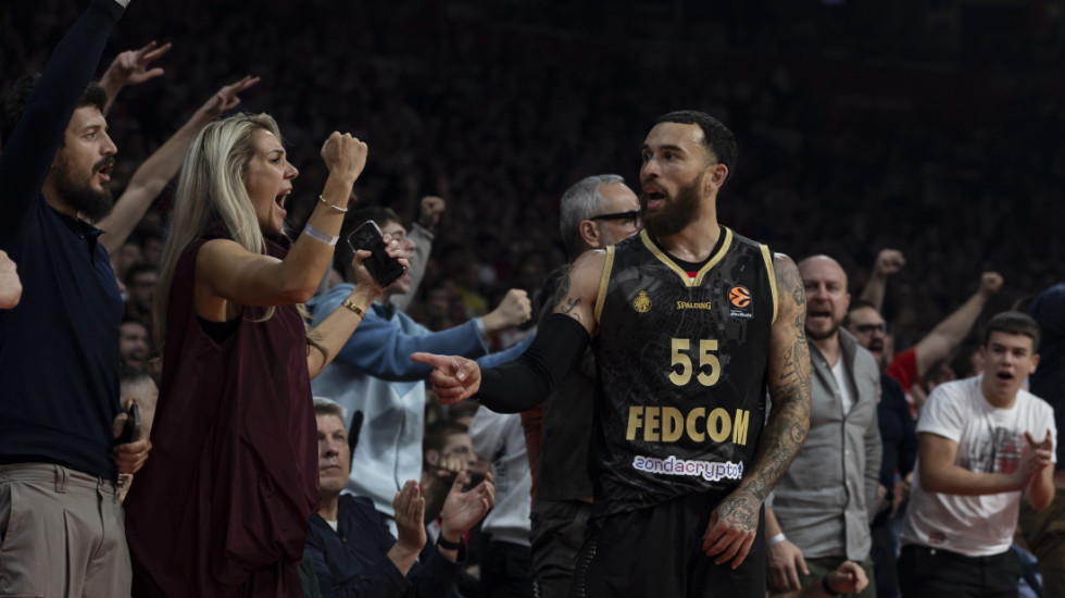 Težak incident u Francuskoj - Džejms krenuo da bije sudiju (VIDEO)