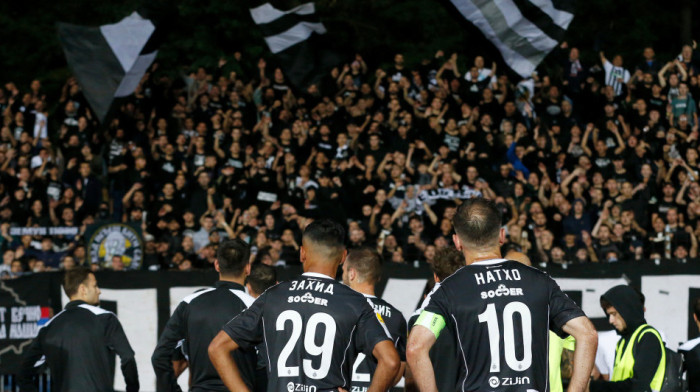 Navijači Partizana spremaju jaja zbog novog trenera! Ludilo među "grobarima", strašno su besni