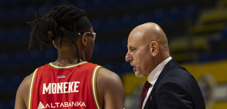 Moneke objavom zapalio mreže: Obradovića uporedio sa najmračnijim likom iz serije "Igre prestola" (FOTO)