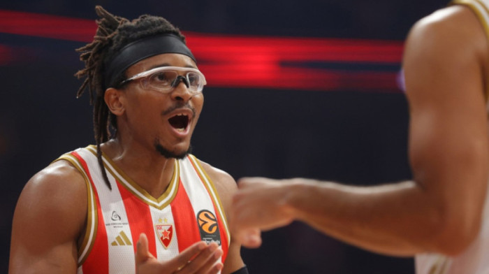 Moneke otvorio vrata svog doma u Srbiji: Jedan detalj oduševio navijače Zvezde, ali i Partizana (VIDEO)