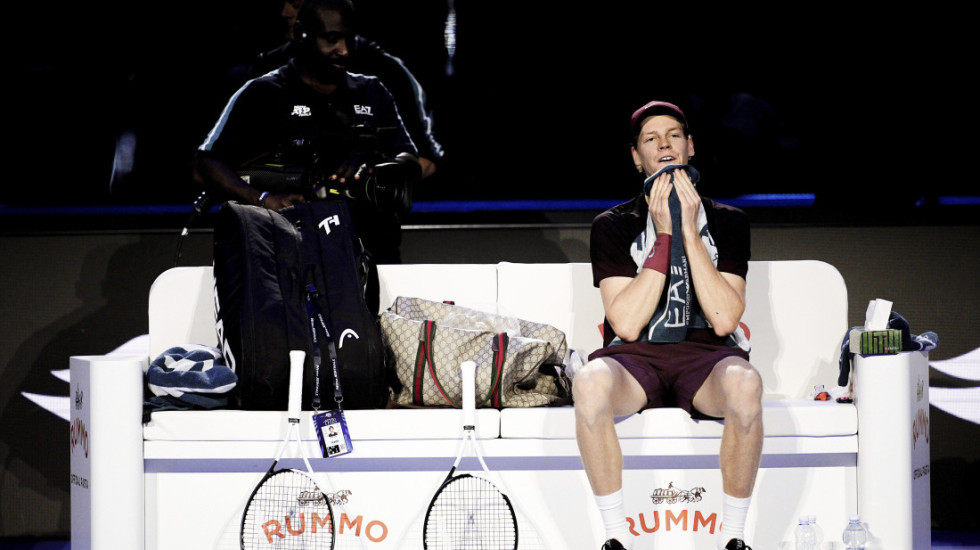 Nova drama u Torinu: Navijač se srušio na tribinama, prekinuto finale Alkaraza i Sinera