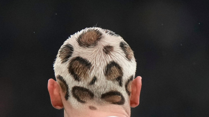 Kao Rodman nekada - Frizura "za zatvor" ide na Svetsko prvenstvo (FOTO)