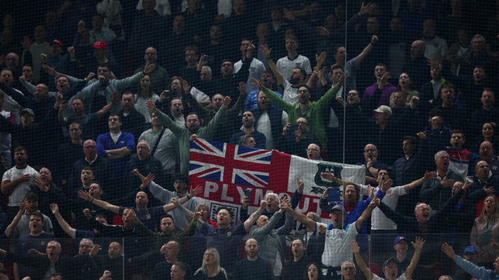 Bizarno! Englez se zaglavio u Tirani: Akcija spasavanja obilazi planetu (VIDEO)