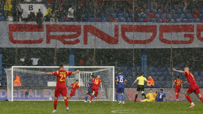 Ogroman skandal u Podgorici: Hrvati pevali "Ubij Srbina", evo kako su reagovali Crnogorci (VIDEO)