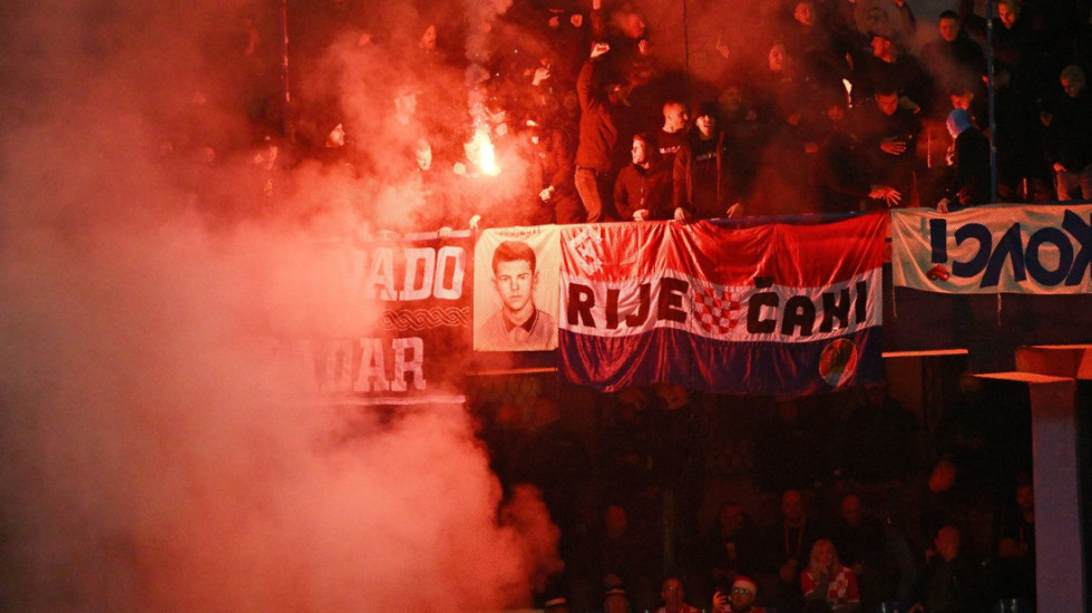 Šamarčina, bride obrazi - Crnogorci se izvinjavali braći Hrvatima pa poniženi usred Podgorice