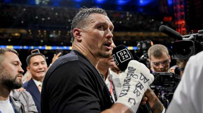 Boks ima novog šampiona sveta - Usik se odrekao titule