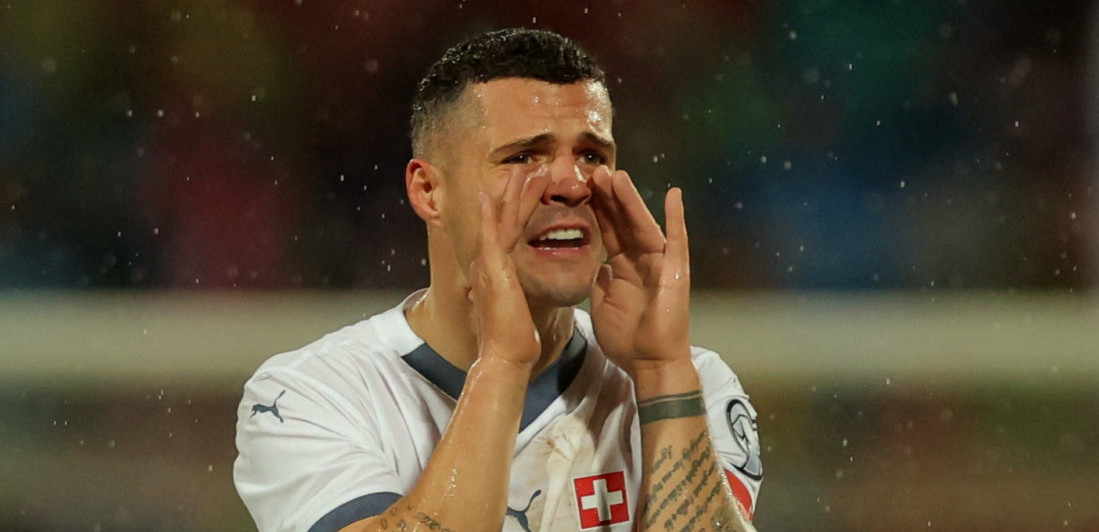 Džaka totalno propao - Izviždali ga navijači, pa se svađao sa vođom navijača (VIDEO)