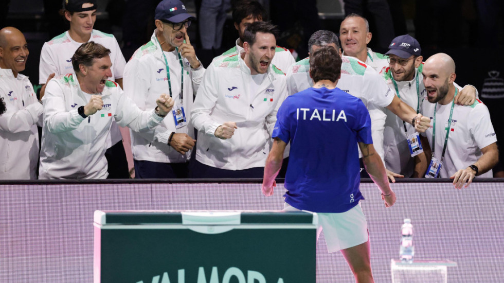 Italijani mogu bez Sinera i Muzetija: Počistili Austriju za polufinale Dejvis kupa