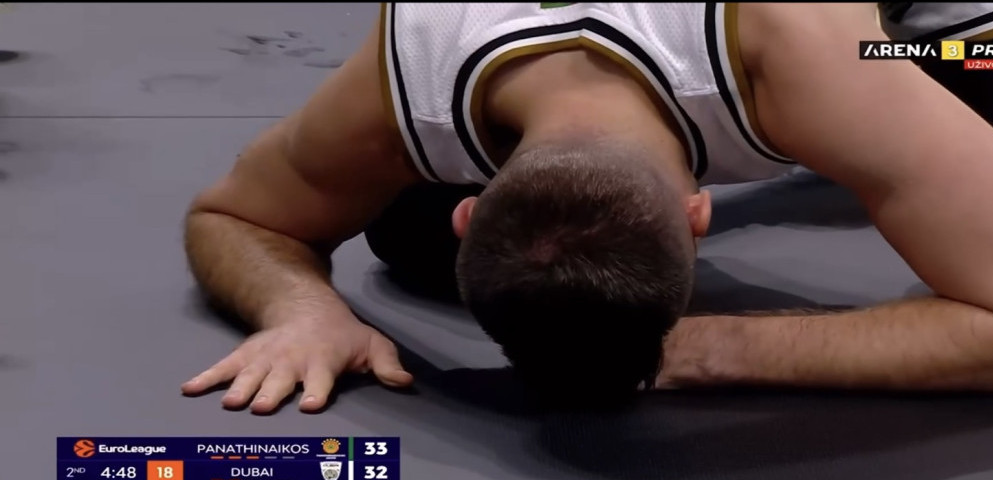Avramović se opet povredio: Jaukao i previjao se od bolova (VIDEO)
