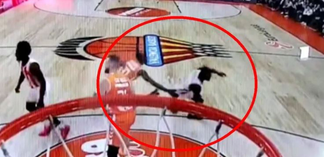 (VIDEO) Zvezda žestoko oštećena protiv Valensije? Pogledajte, ovo mnogi nisu primetili u TV prenosu