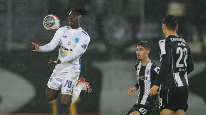 Partizanova odbrana je ozbiljan problem: Železničar vodi u Humskoj