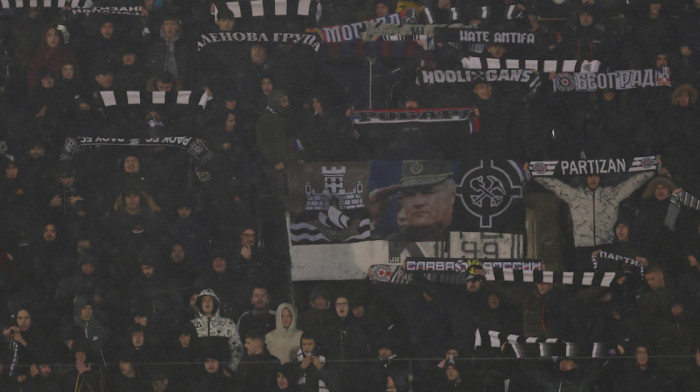 Karma za Blagojevića... Ko je ovaj dunster? Navijači Partizana besni nakon bruke u Humskoj