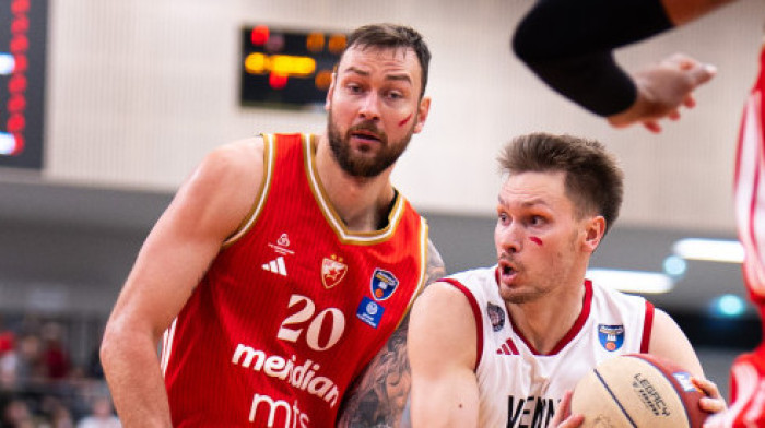 Košarkaši Zvezde uradili veliku stvar: Evo zašto su igrači nosili crveni karmin na obrazu (FOTO GALERIJA)