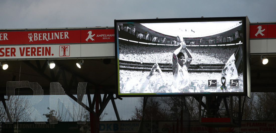 Na današnji dan: Napustio nas je legendarni Dijego Maradona (VIDEO)