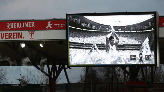 Na današnji dan: Napustio nas je legendarni Dijego Maradona (VIDEO)