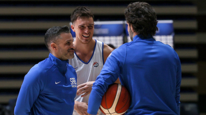 Nova era srpske košarke! Alimpijević odradio prvi trening: Evo ko je kapiten "orlova" (VIDEO)