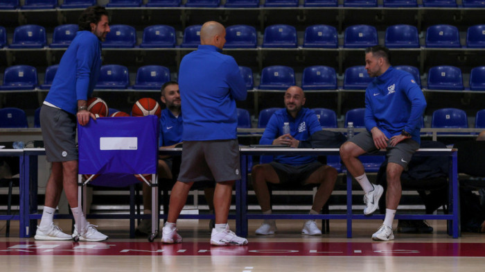 Ovih 17 igrača odradili su prvi trening sa Alimpijevićem: Evo sa kim Srbija napada Švajcarsku i Bosnu