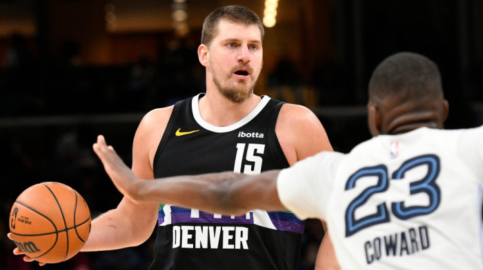 Genijeeee - Jokić jednim potezom ponizio celu odbranu (VIDEO)