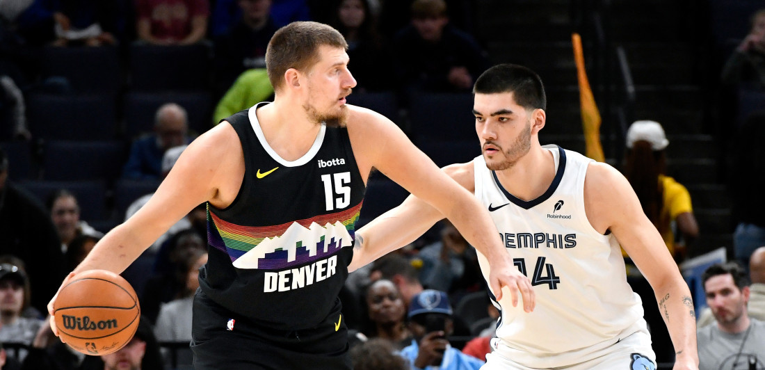 Trojkaaaaa: Samo Jokić ovo može, komentator u ekstazi na srpskom, a Nikola... (VIDEO)