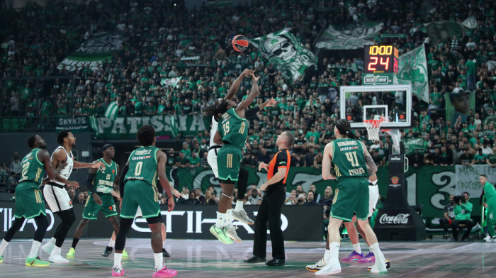 Ovo je tabela Evrolige posle kraha Partizana u Atini: Totalni raspad, crno-beli mogu i na poslednje mesto