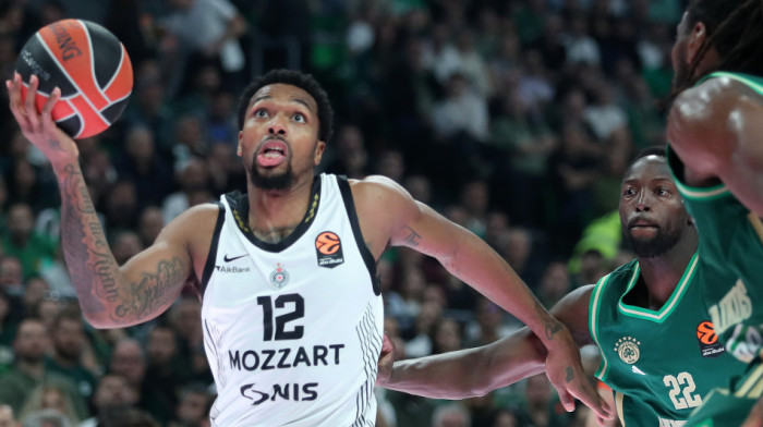 Partizan stao ničim izazvan... Veliki problemi među crno-belima